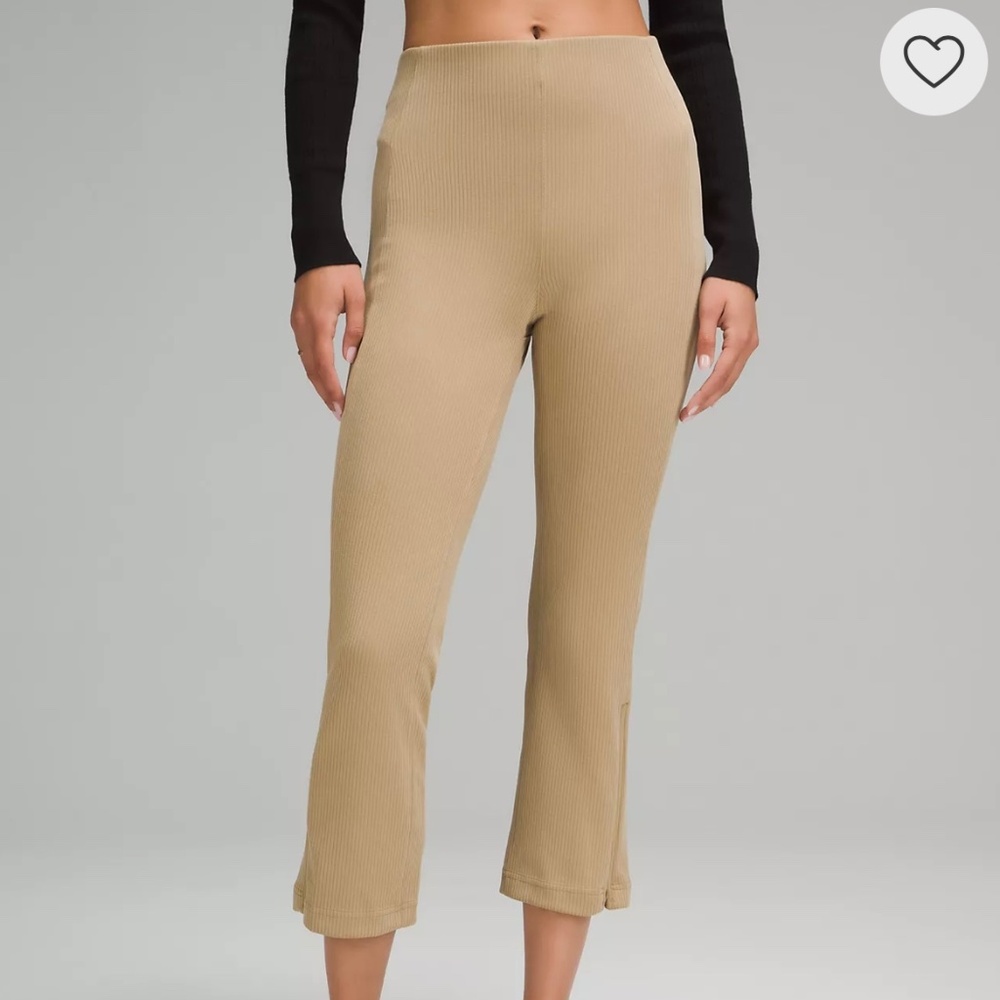 NWT Lululemon Ribbed Softstreme Zip-Leg High-Rise Cropped Pant 25"